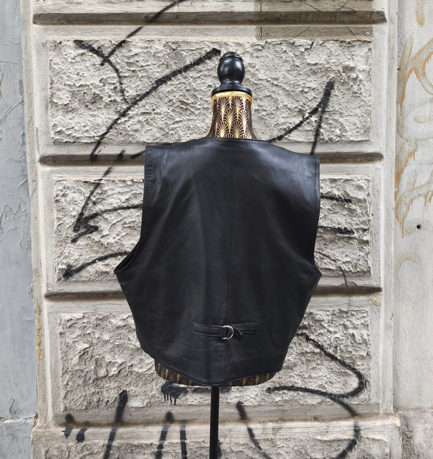 Gilet vintage in pelle nera