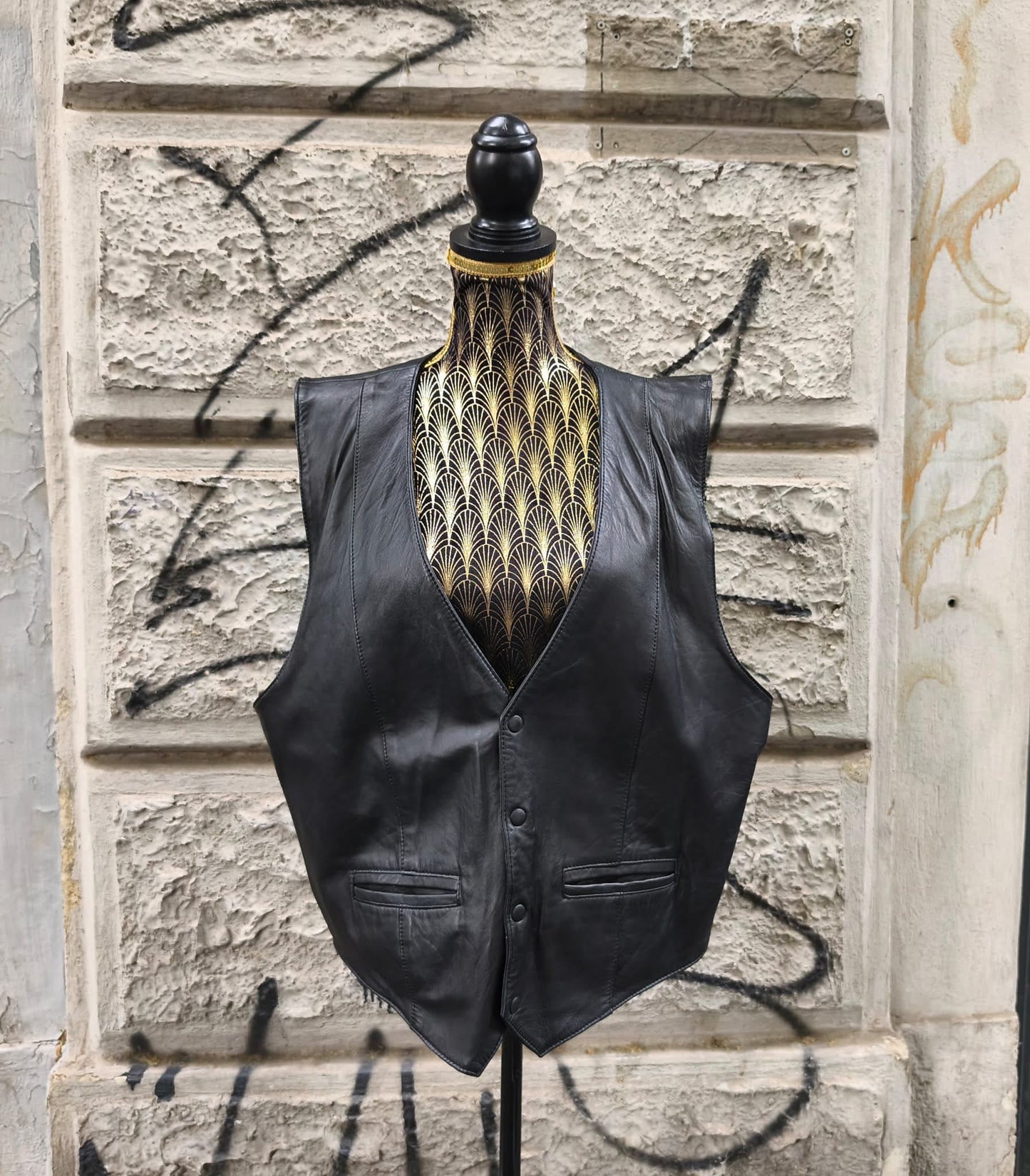 Gilet vintage in pelle nera
