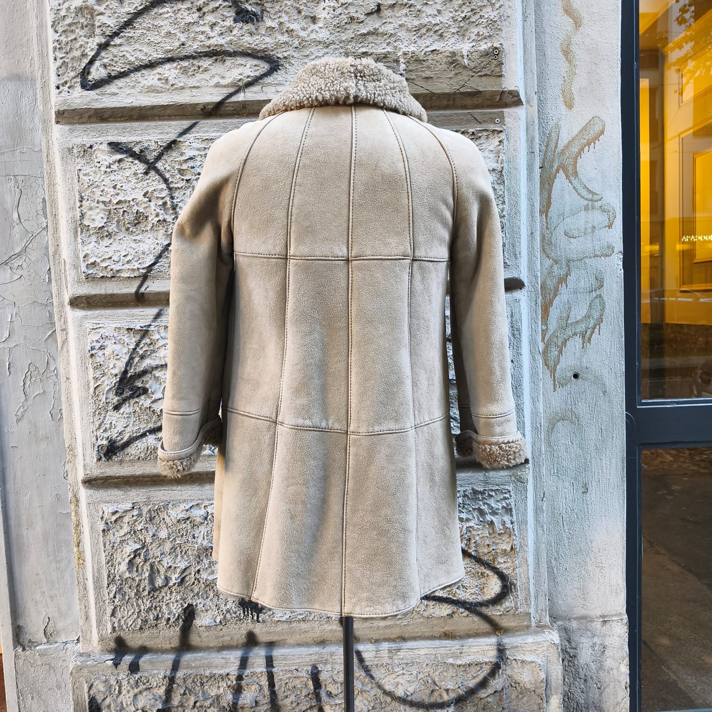 Montone vintage beige
