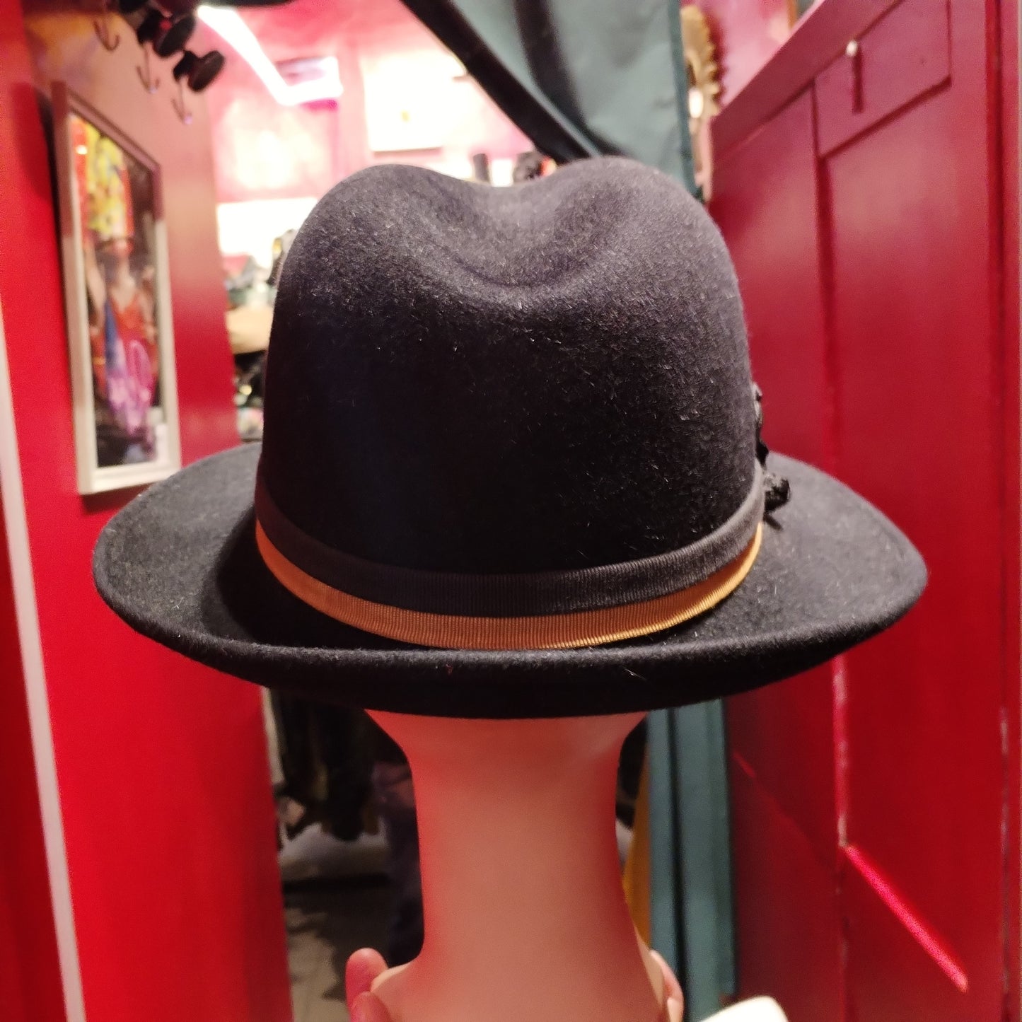 Cappello vintage in lana nero modello fedora