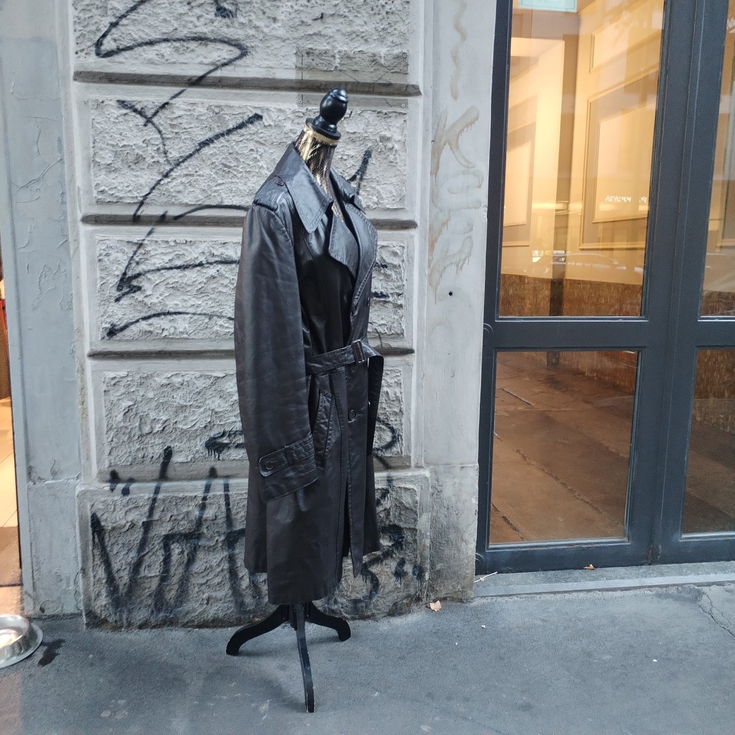 Trench vintage in pelle marrone