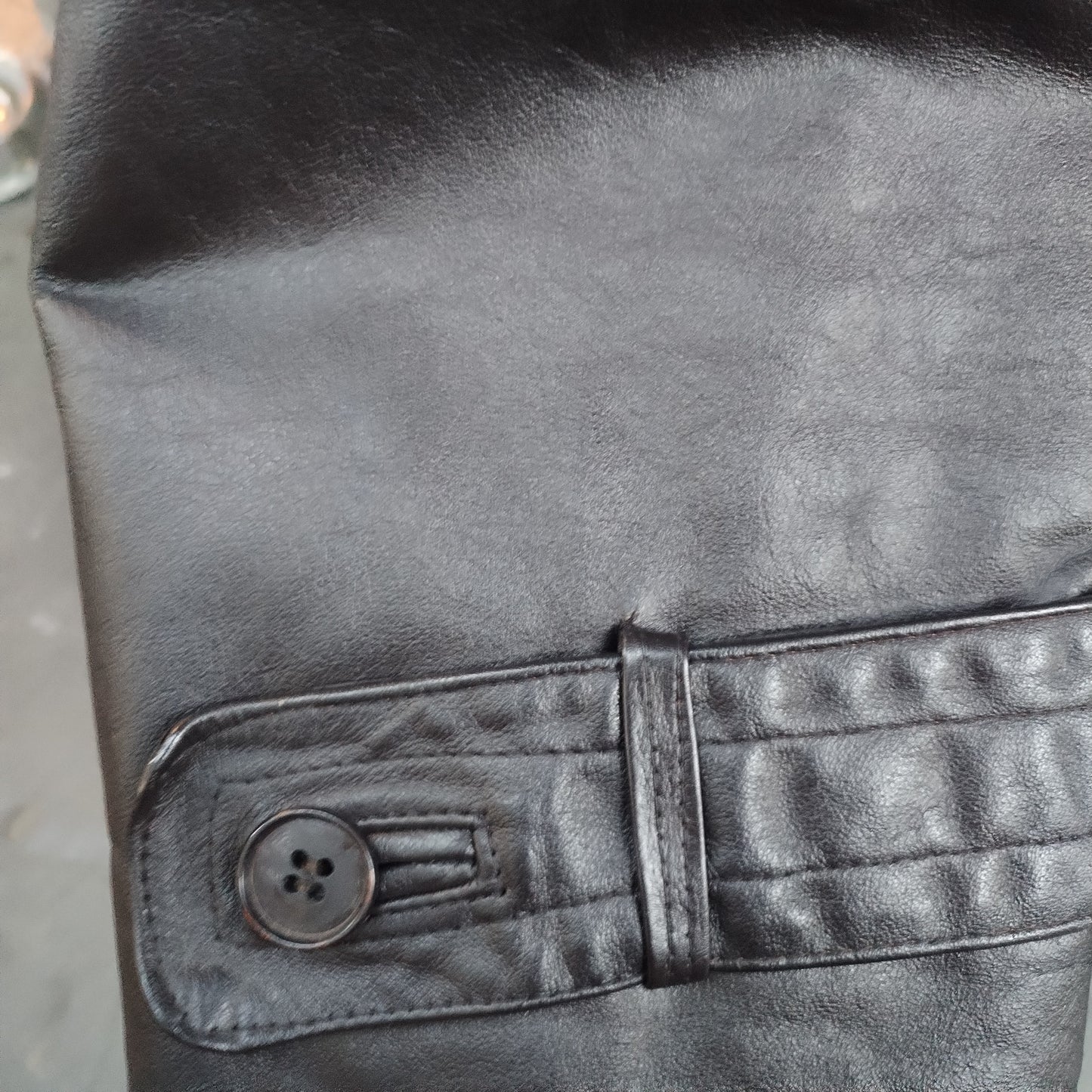 Trench vintage in pelle marrone