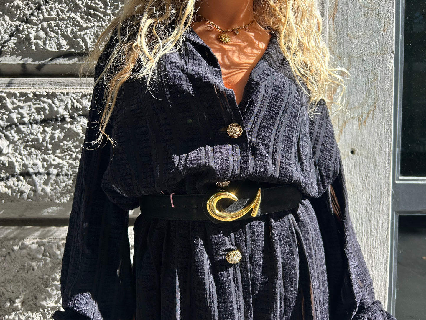 Camicia over vintage in velluto con bottoni gioiello