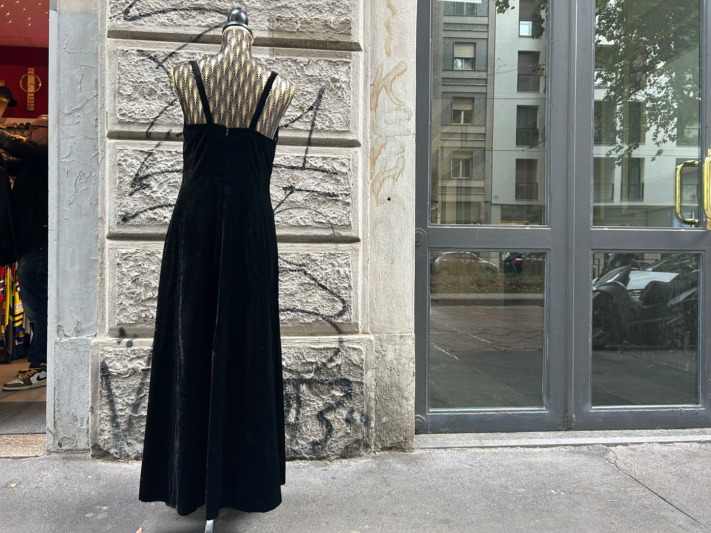 Abito vintage in velluto Gianni Versace con stola