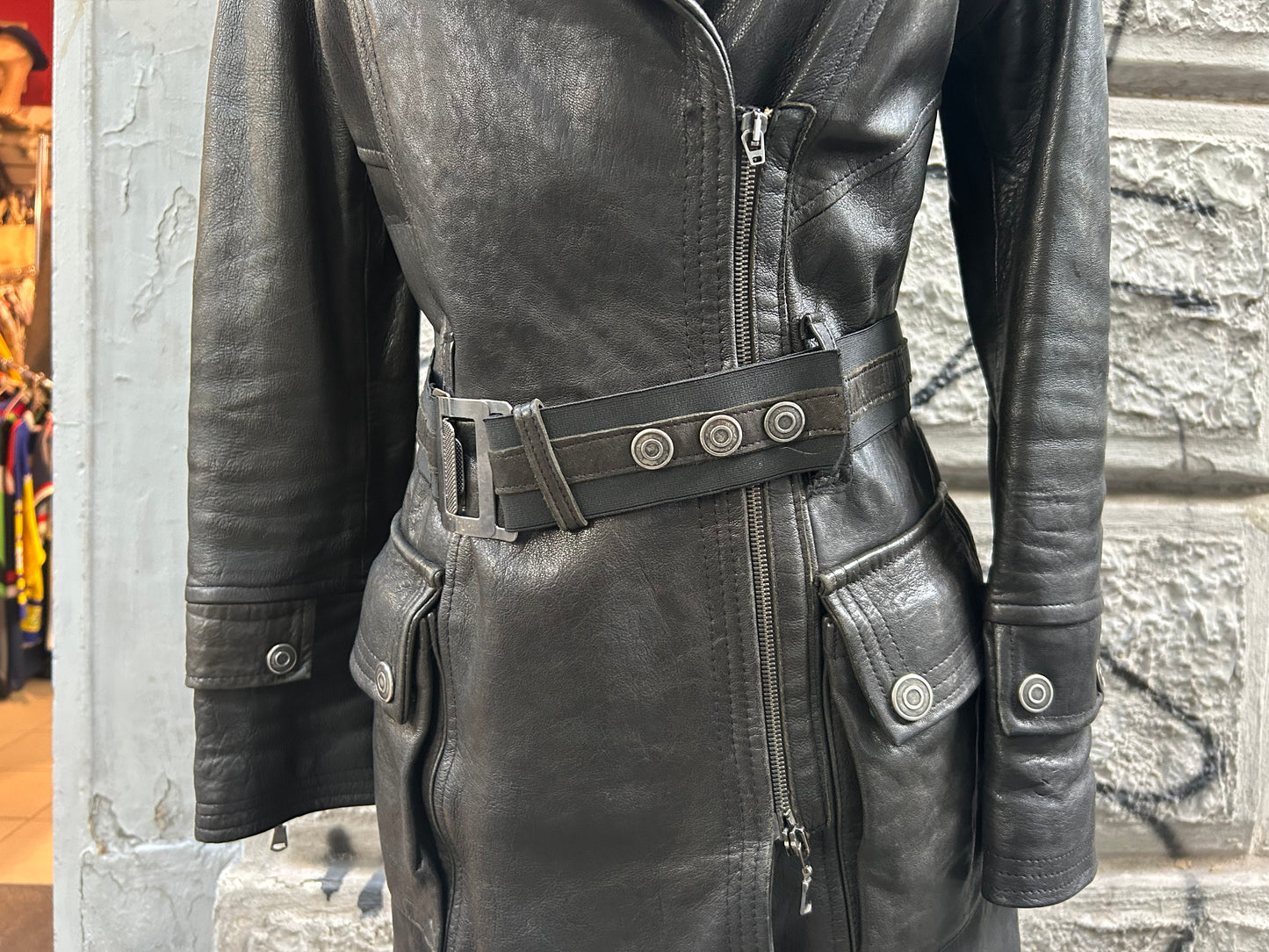 Giacca in pelle modello chiodo