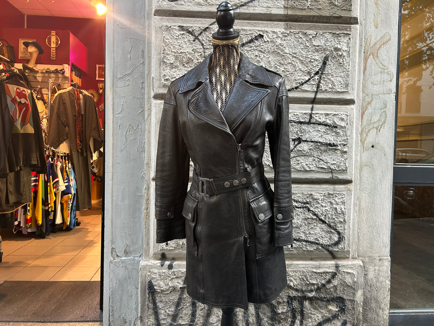 Giacca in pelle modello chiodo
