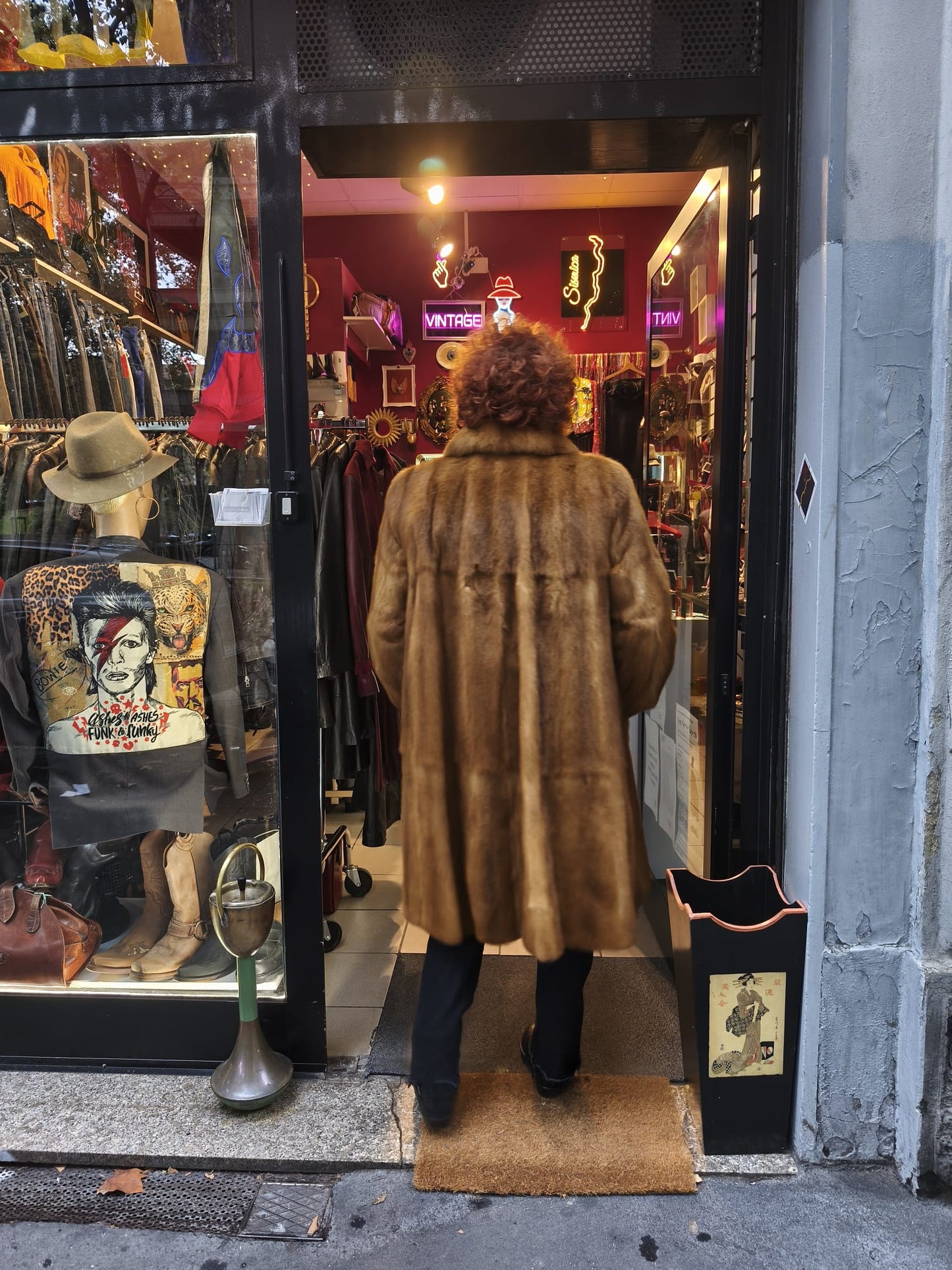 Pelliccia da donna lunga vintage in visone color miele