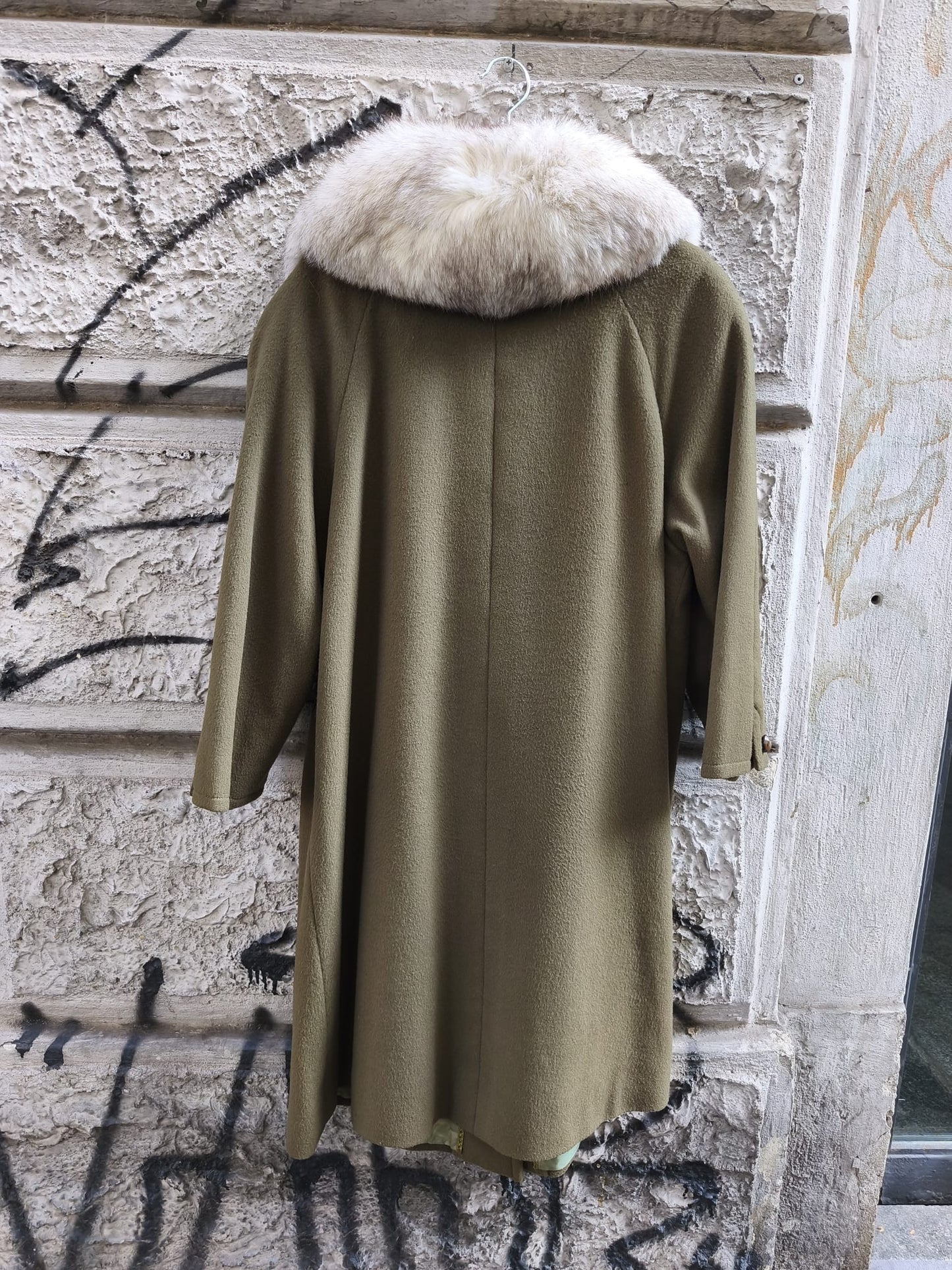 Cappotto donna vintage in cashmere con collo in vera pelliccia di volpe