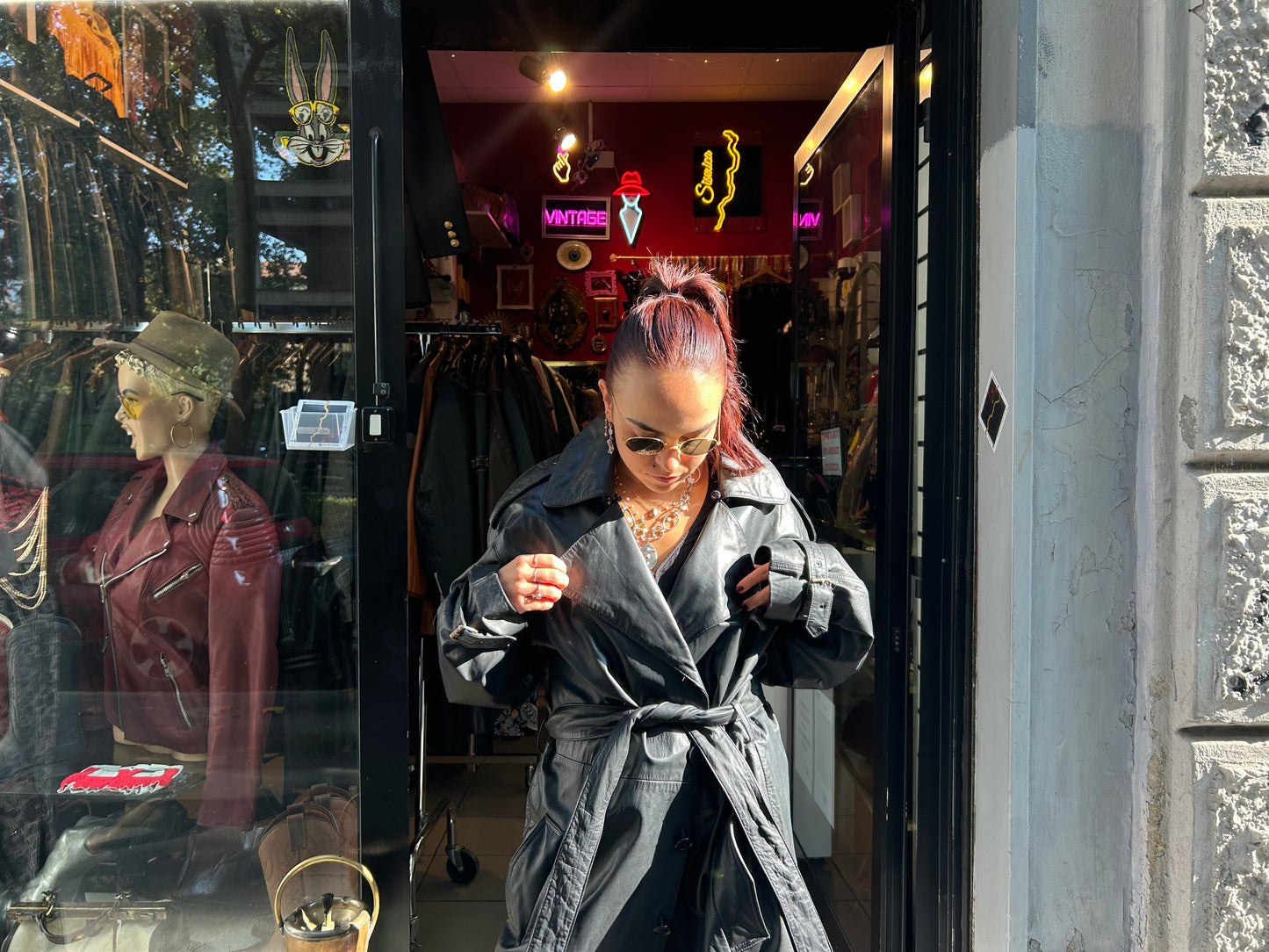 Trench uomo vintage in vera pelle nera