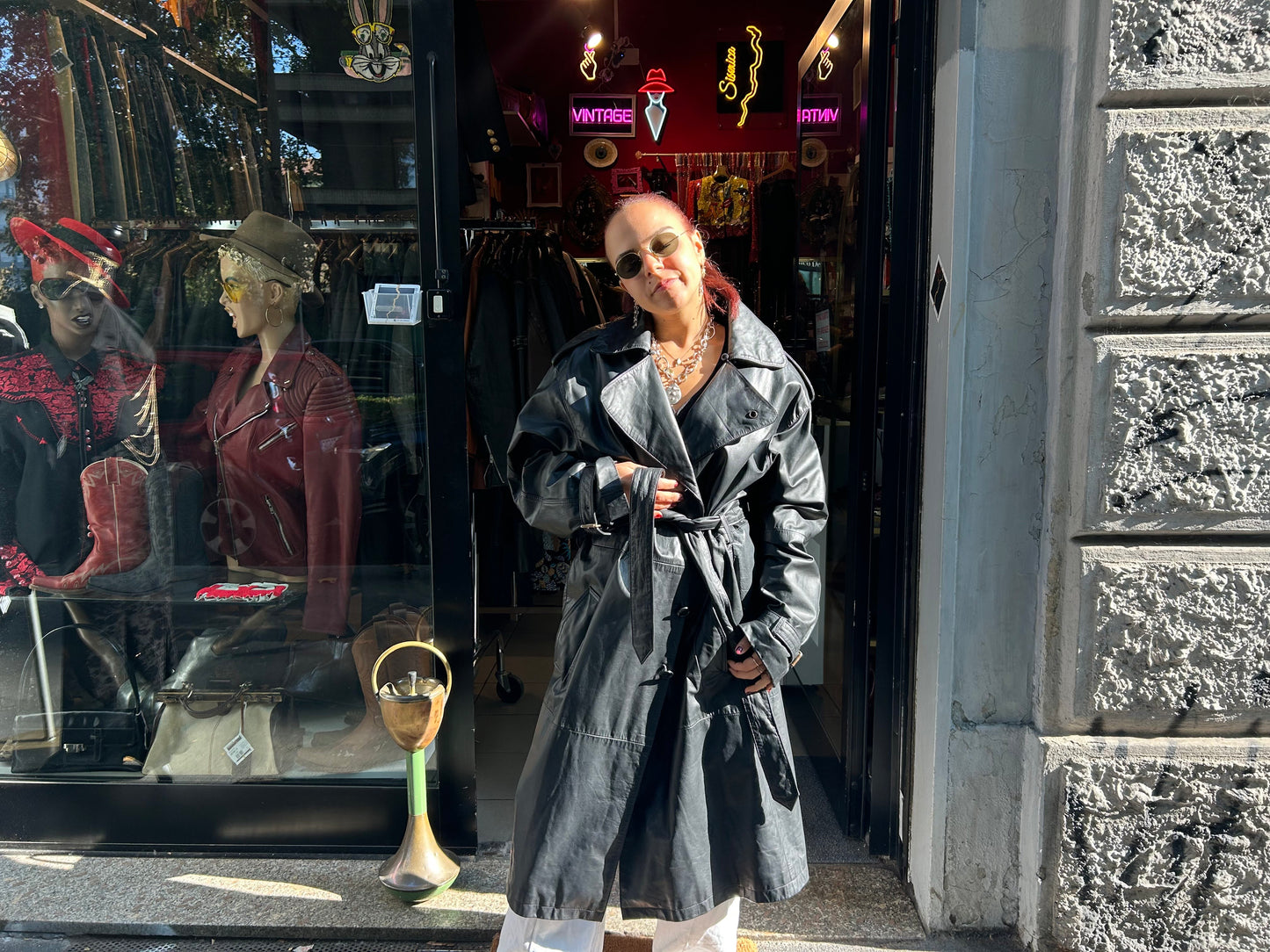 Trench uomo vintage in vera pelle nera