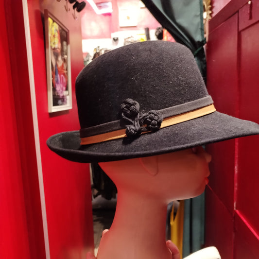Cappello vintage in lana nero modello fedora