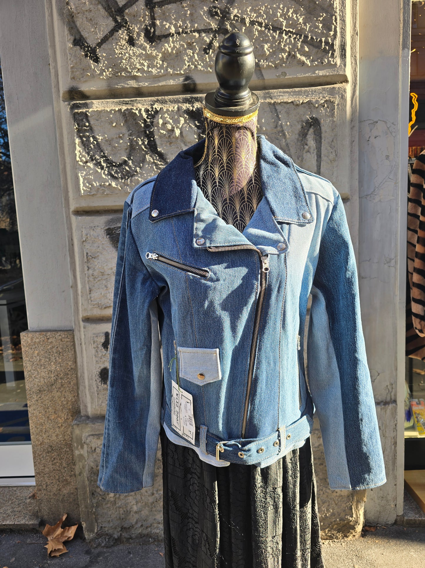 Giacca vintage in jeans modello chiodo