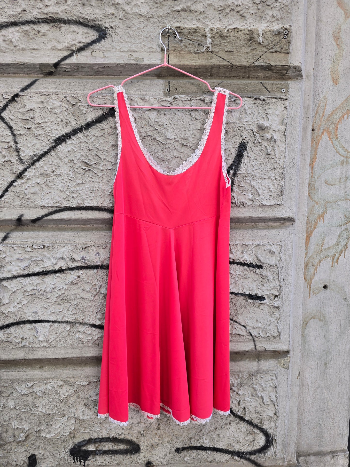 Sottoveste vintage ciliegia con pizzo