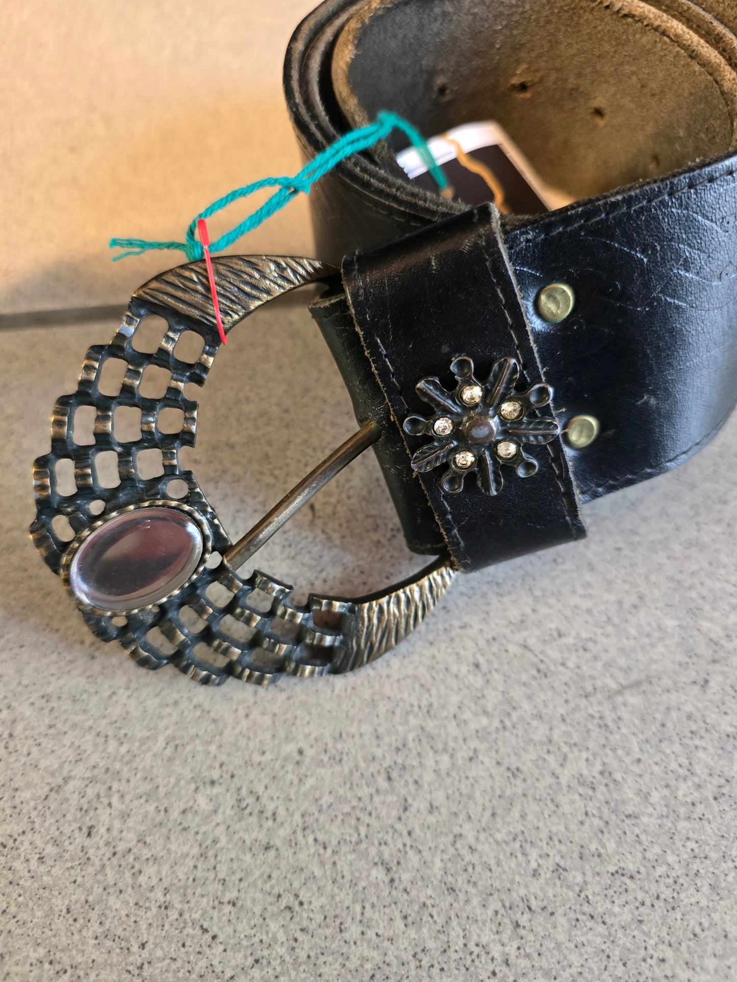Cintura vintage con fibbia gioiello