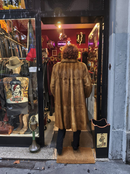 Pelliccia da donna lunga vintage in visone color miele