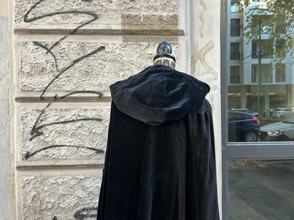 Mantella lunga teatrale vintage in velluto verde