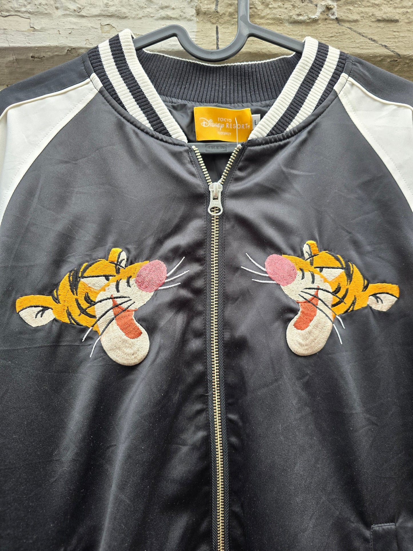 Bomber Tigger Tokio resort