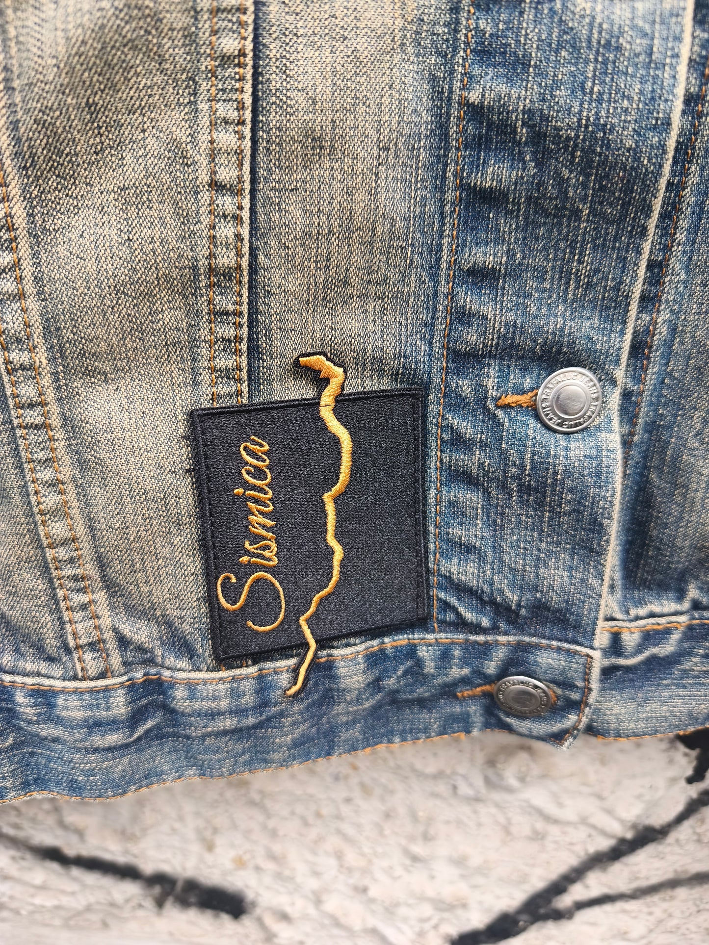 Giacca jeans custom Frida Kalo by Sismica Vintage