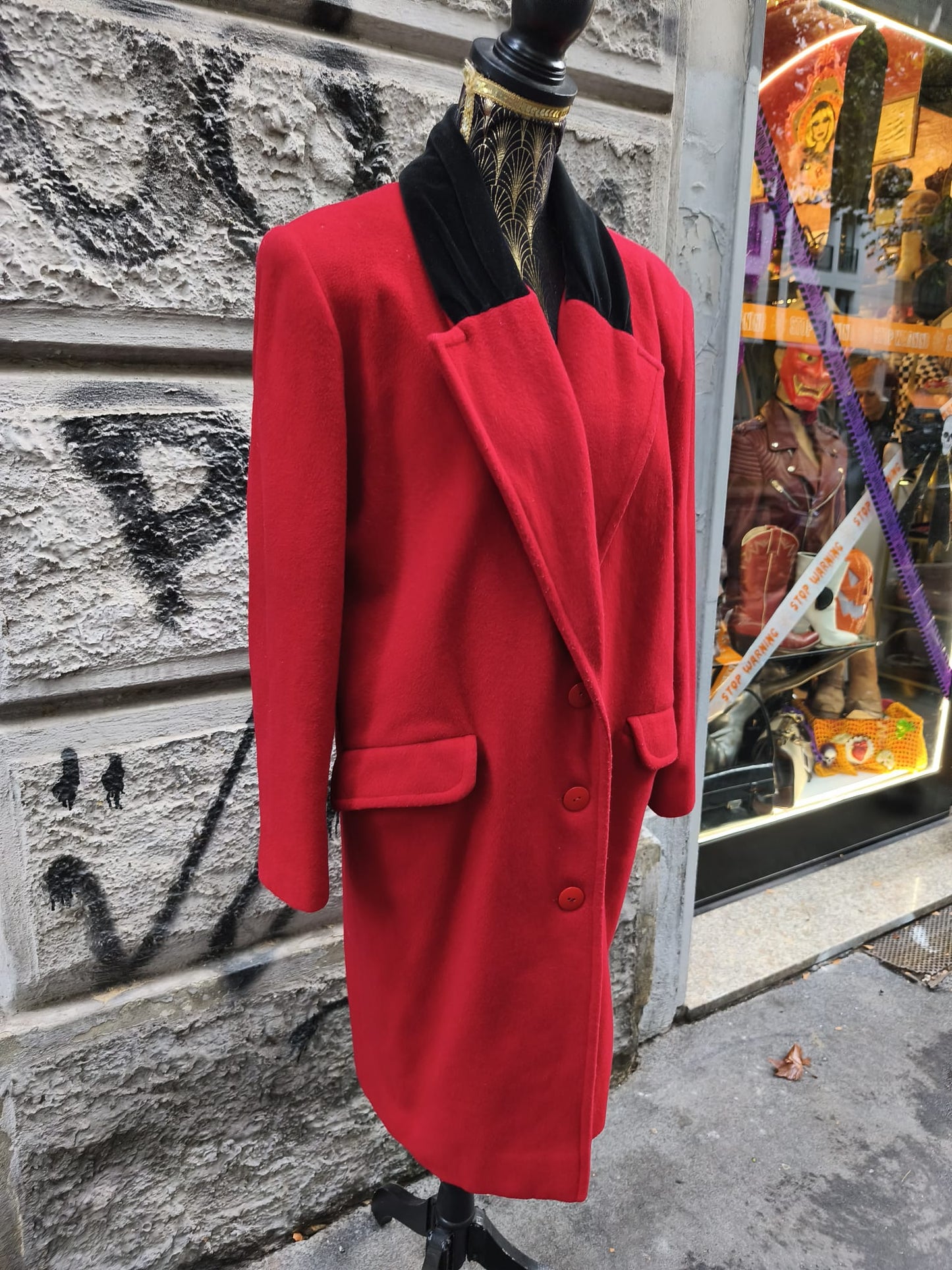 Cappotto donna rosso vintage con collo in velluto in pura lana