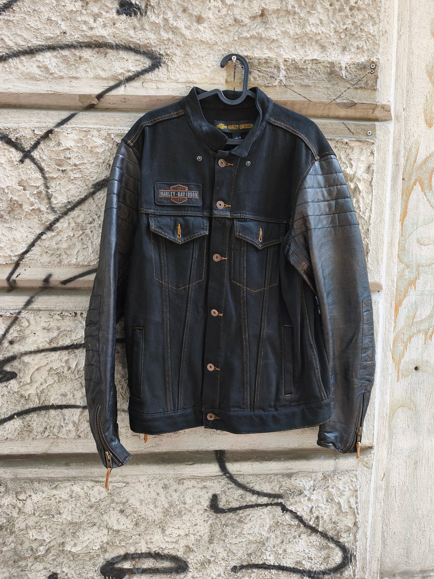 Giacca in denim vintage  con maniche in pelle Harley Davidson