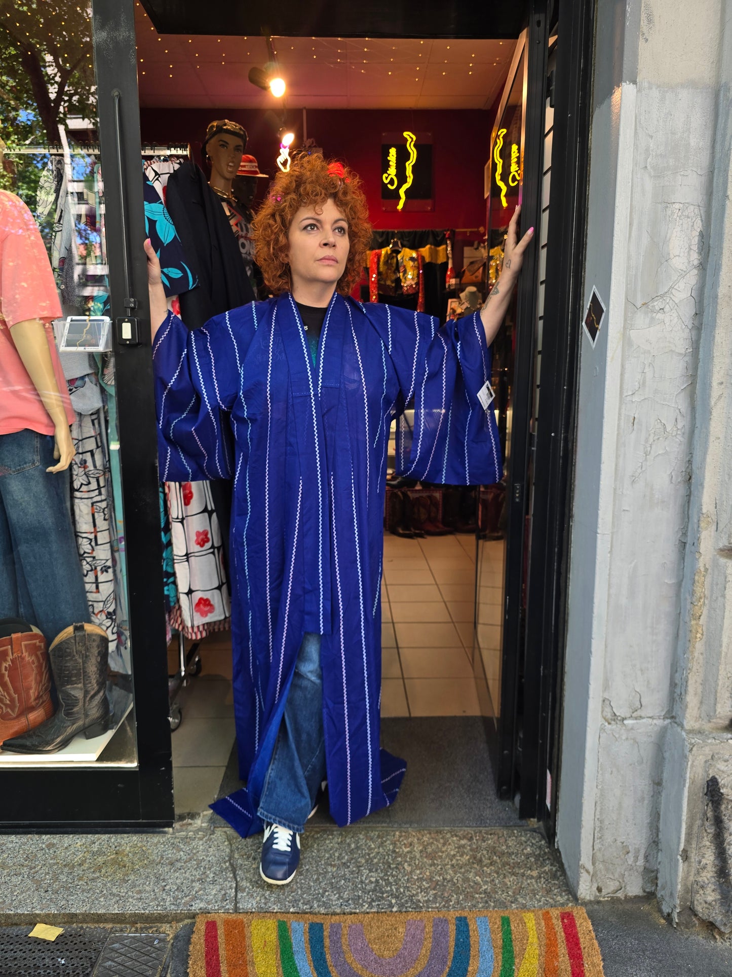 Kimono vintage blu con impunture bianche