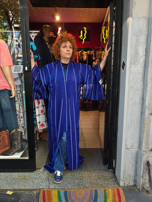 Kimono vintage blu con impunture bianche